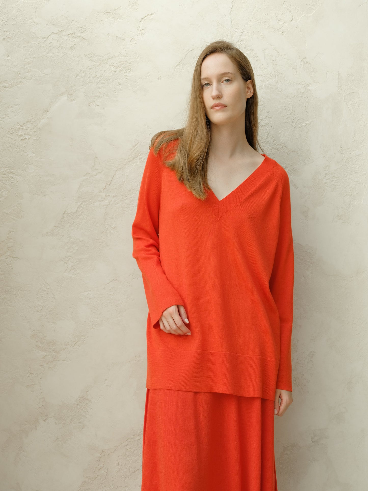 Pull long en mérinos extrafin à col en V
