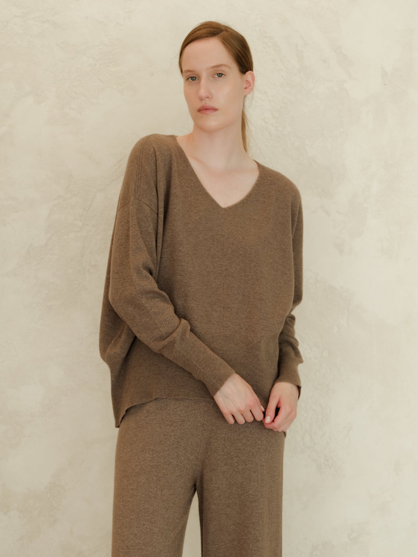 Pull long col en V en mélange de cachemire