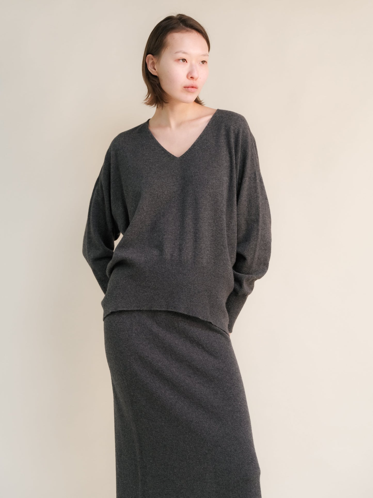 Pull long col en V en mélange de cachemire