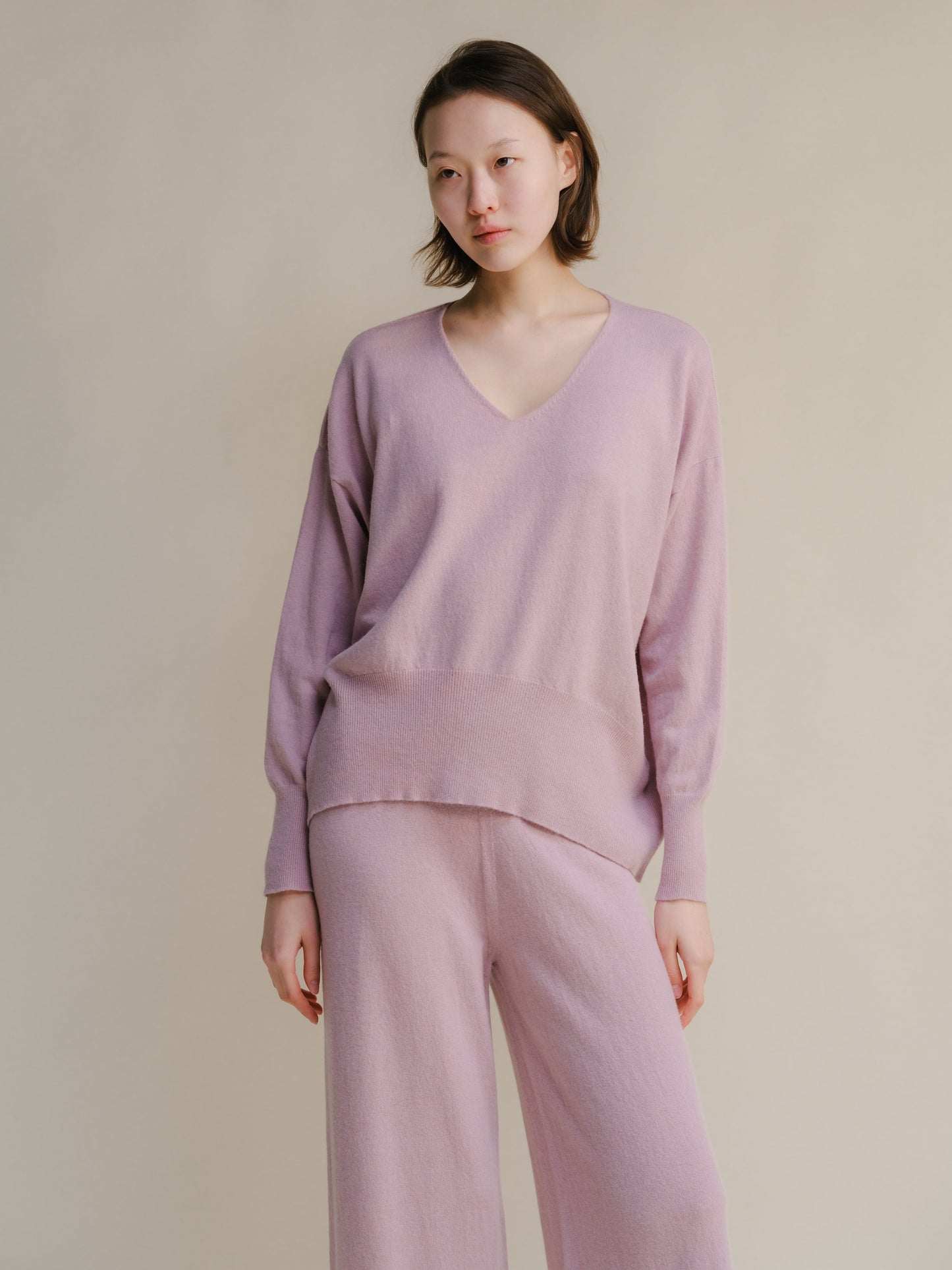 Pull long col en V en mélange de cachemire