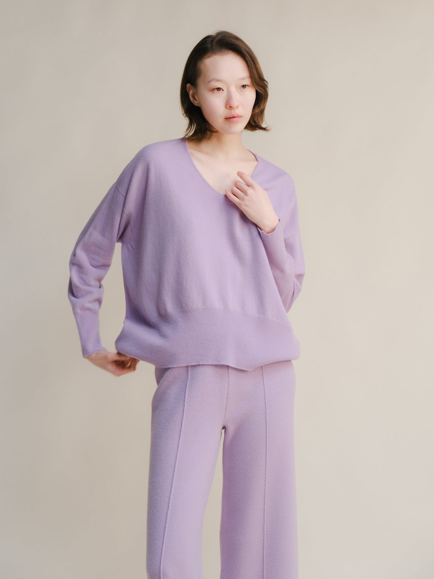 Pull long col en V en mélange de cachemire