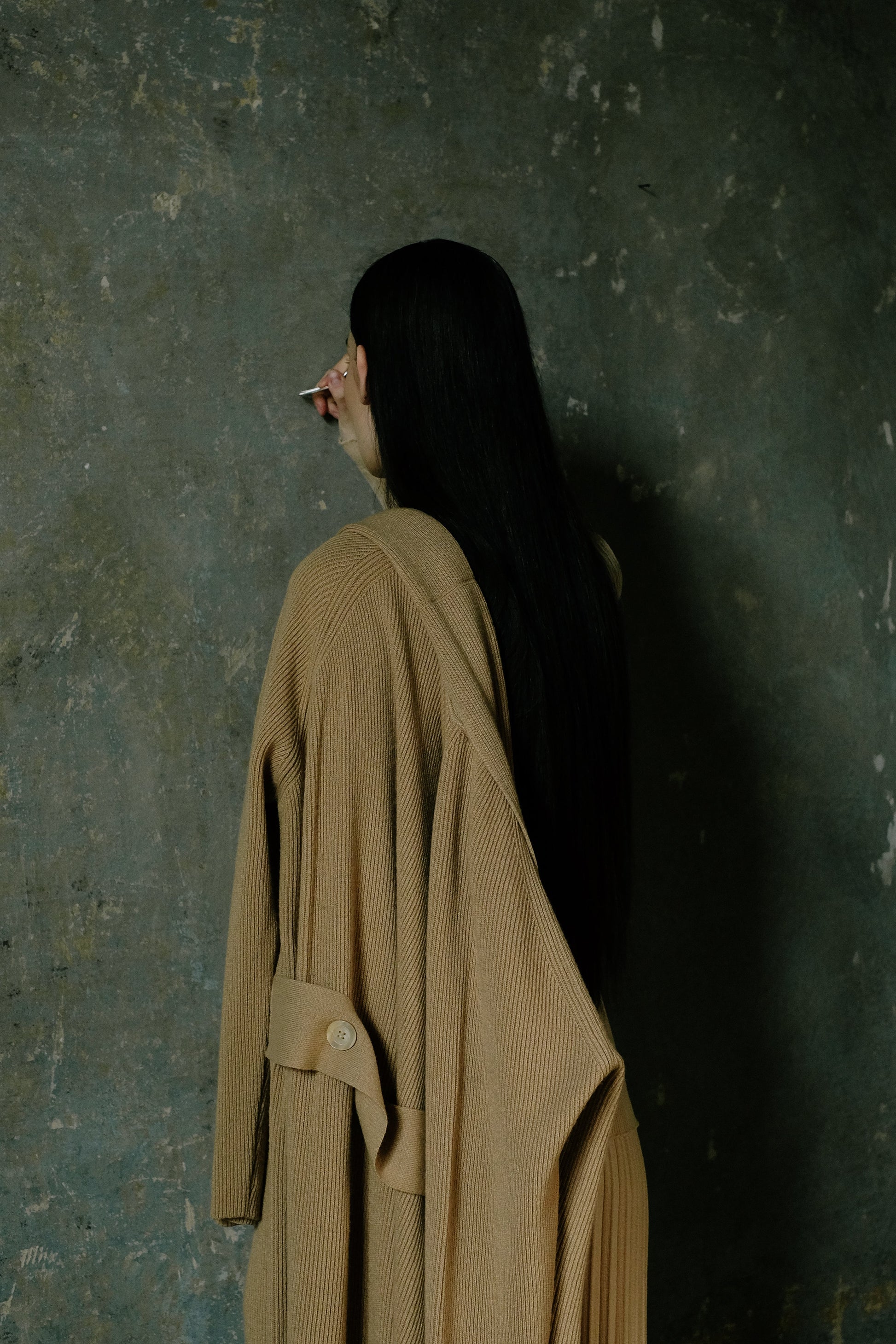 Back view of camel Cashmere Mix Shawl-Collar Maxi Ribbed Cardigan with long drape and belt detail, crafted in Italy for timeless luxury.