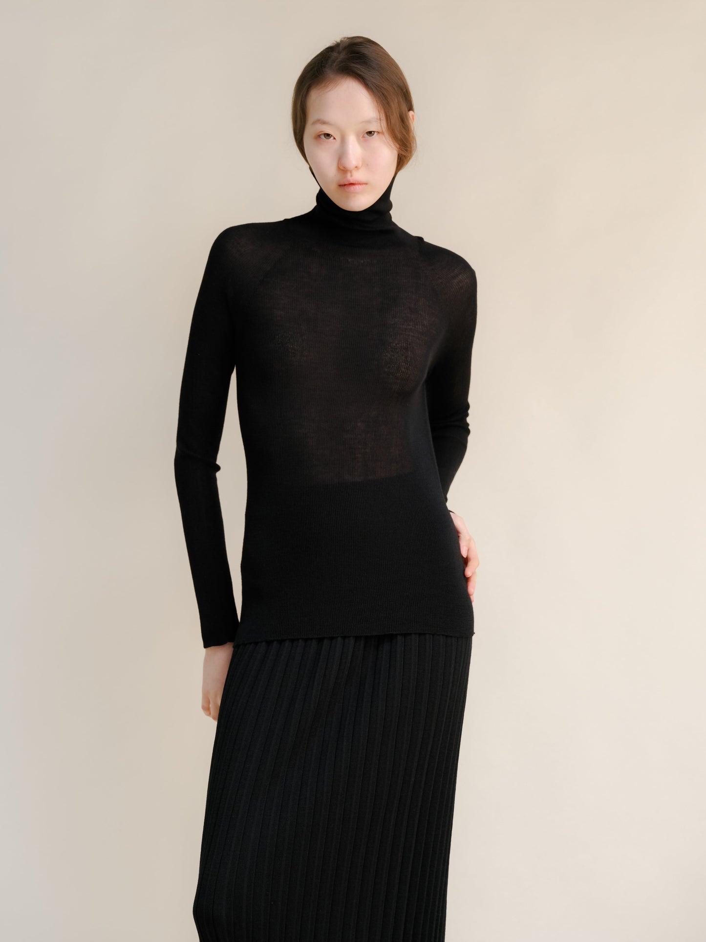 Extrafeiner, gerippter Rollkragenpullover aus Merinowolle, 3D-Strick