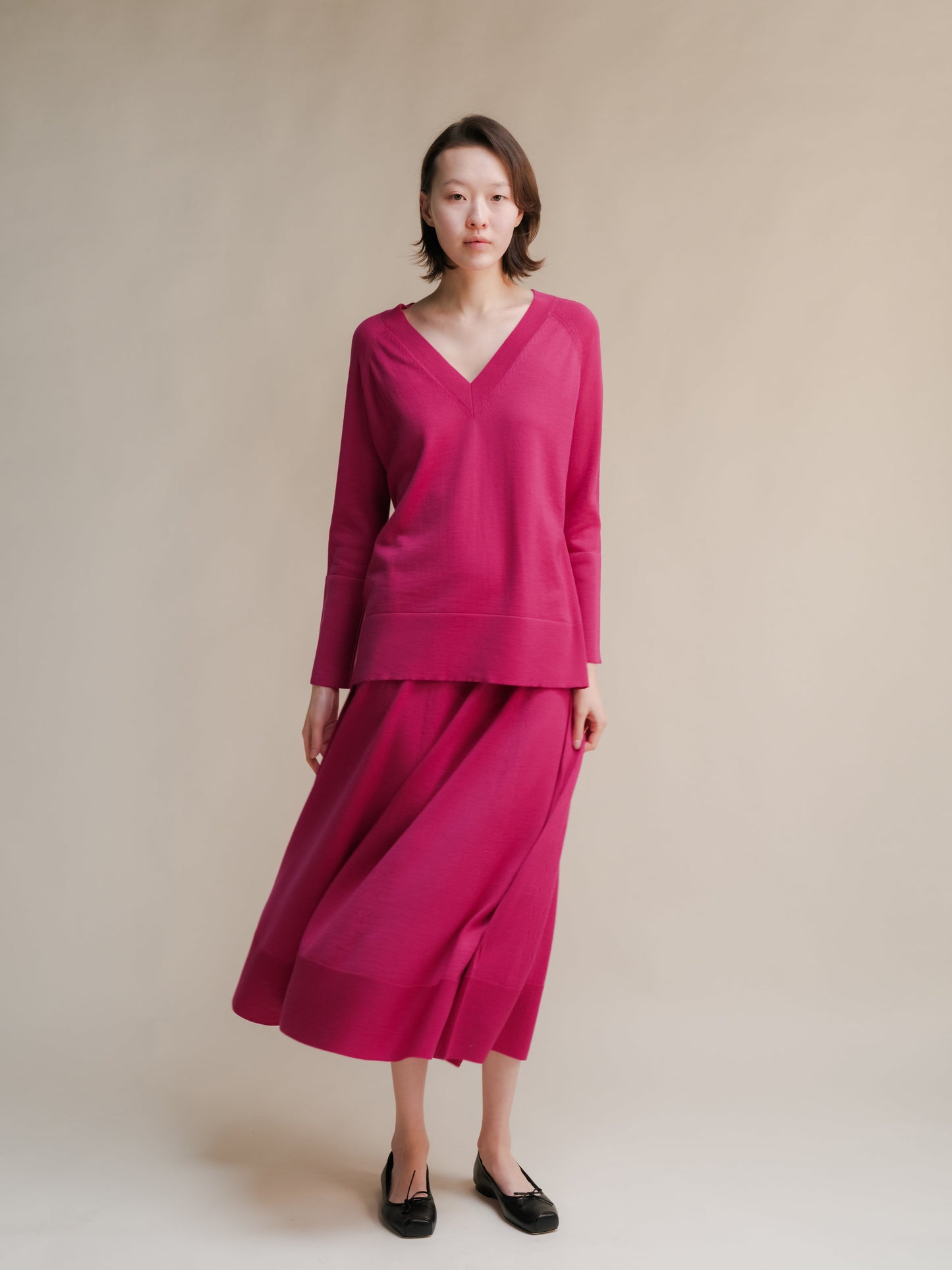 Pull long en mérinos extrafin à col en V