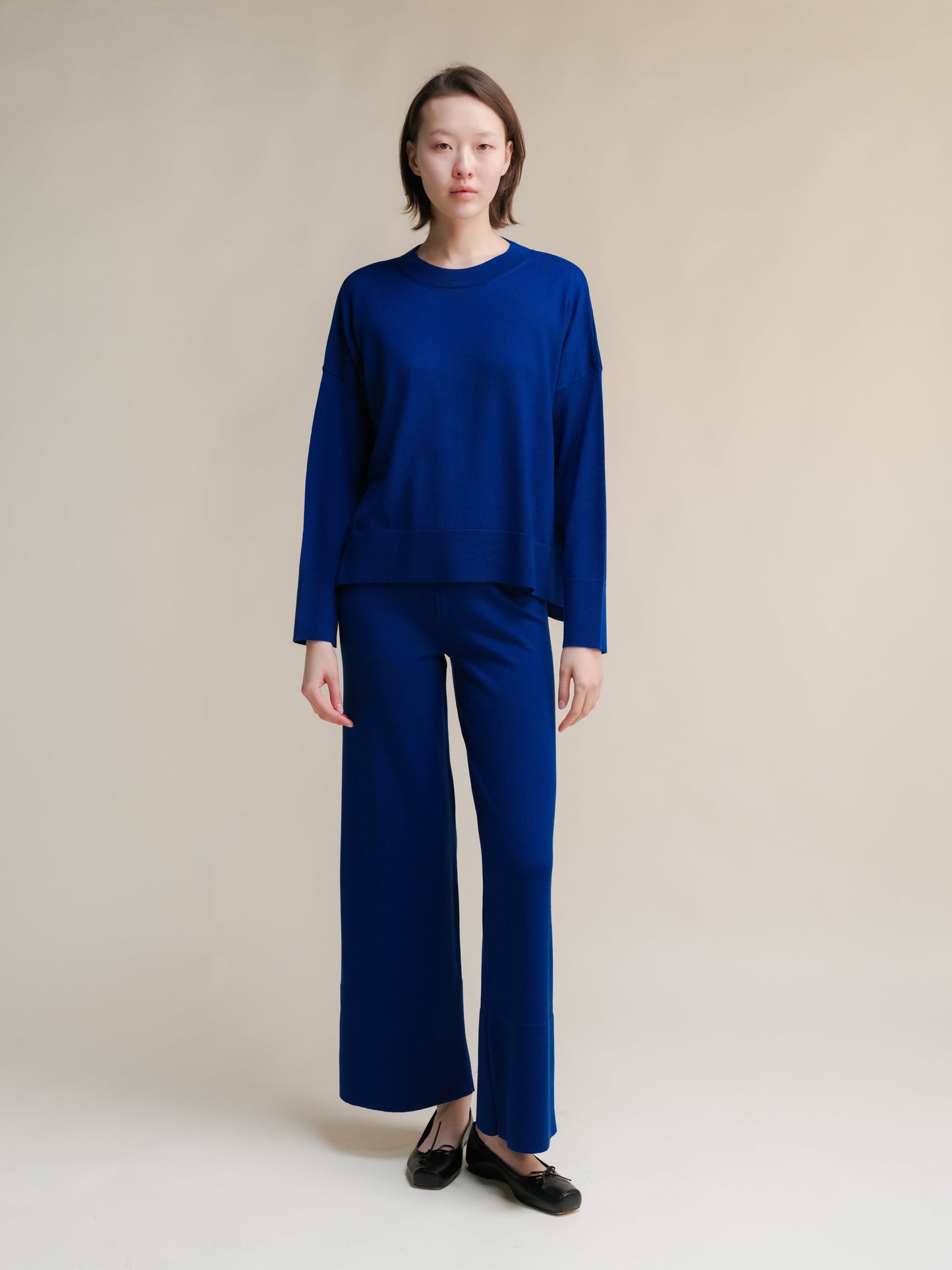 Extrafeine Merinohose mit weitem Bein, italienische Strickwaren