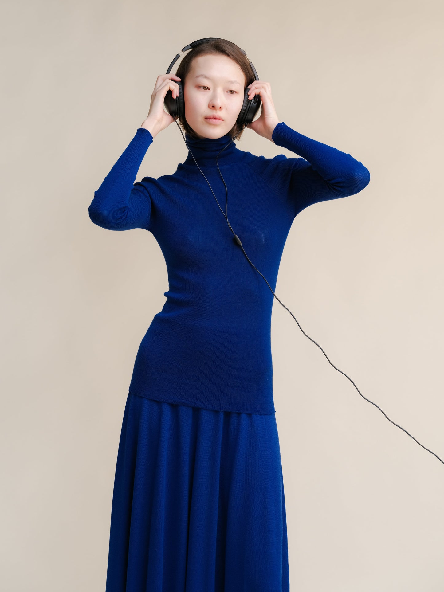 Extrafeiner, gerippter Rollkragenpullover aus Merinowolle, 3D-Strick