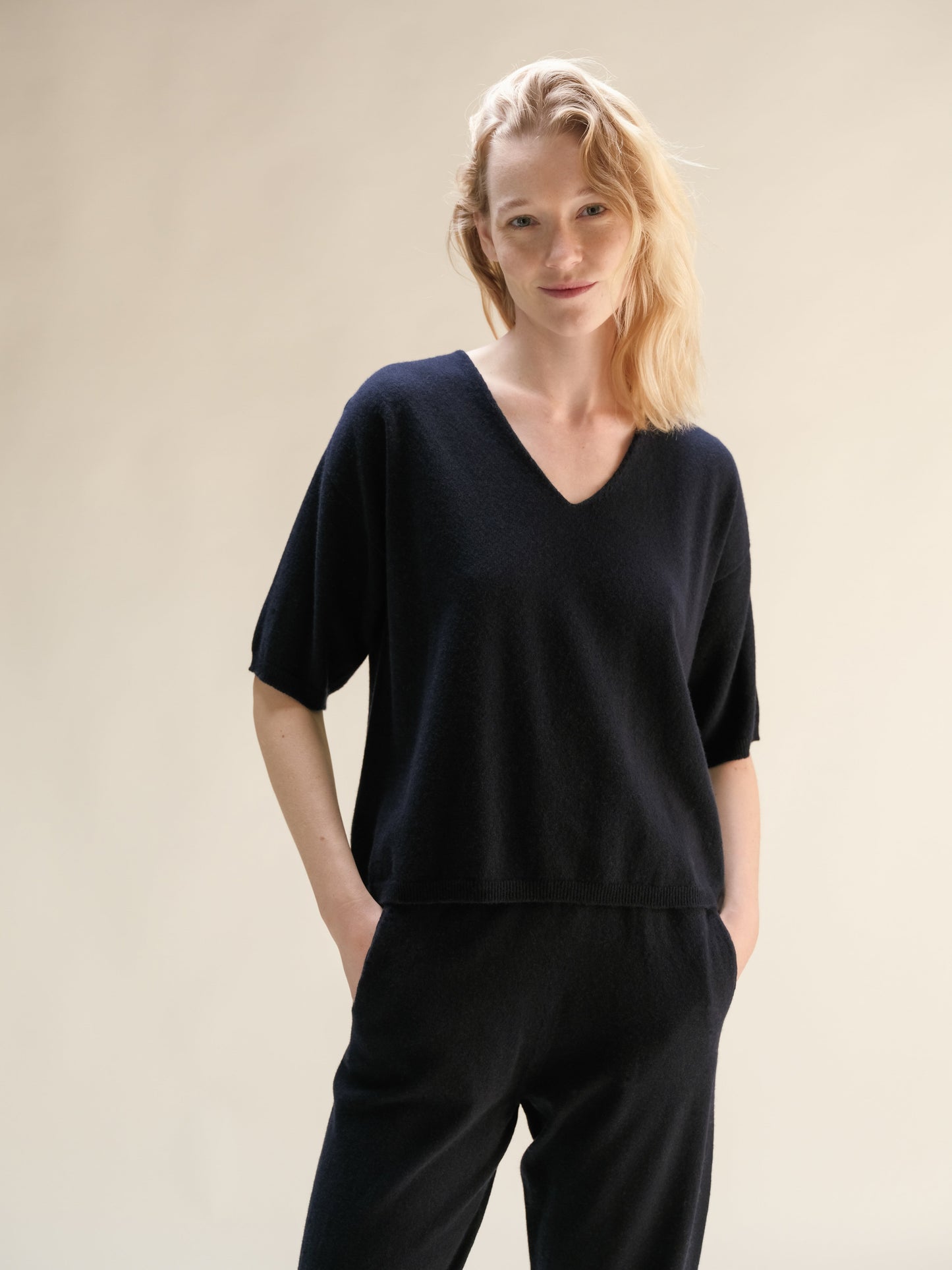 Kaschmir-Mix V-Neck T-Shirt - 3D-Strick