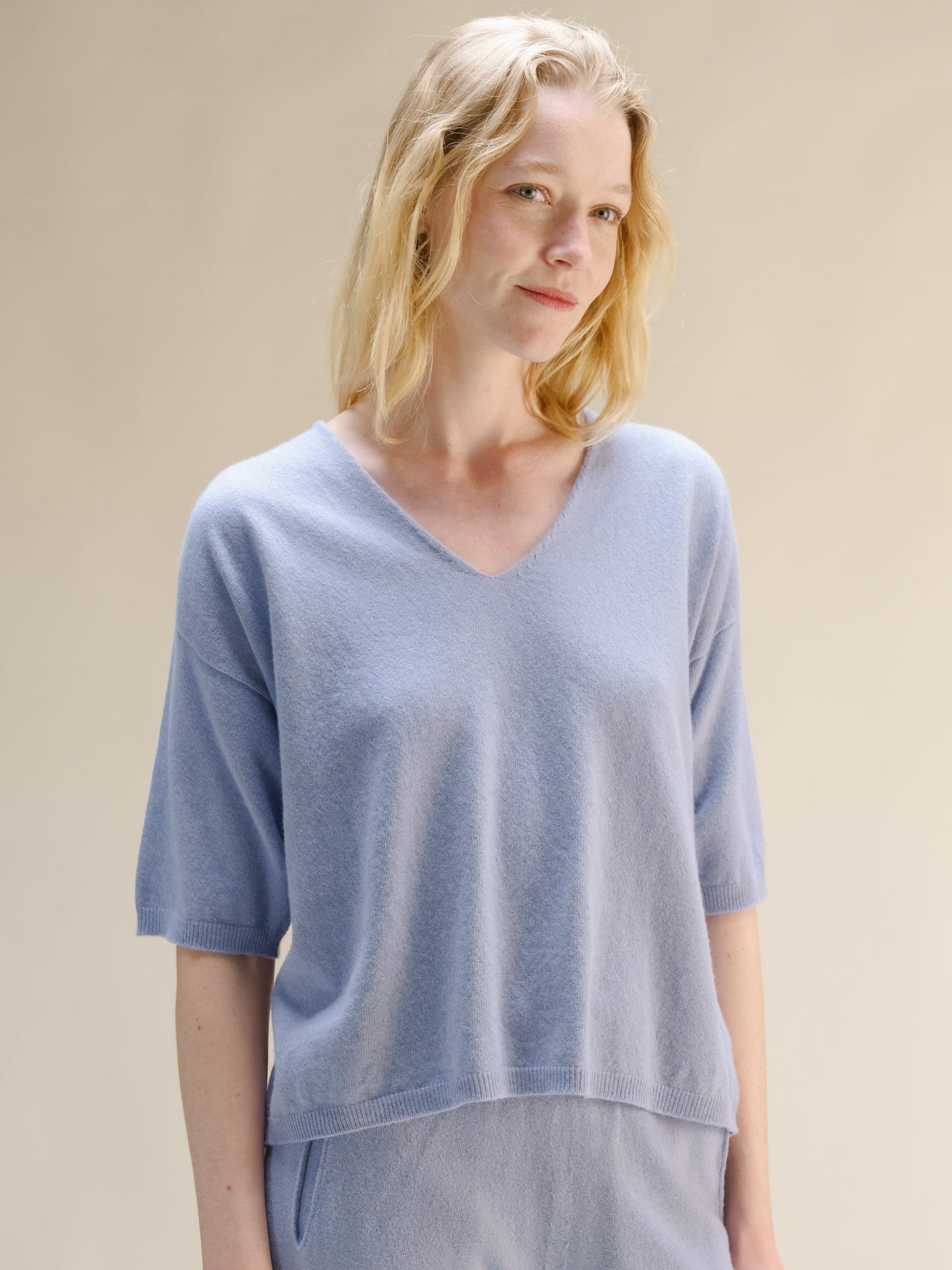 Kaschmir-Mix V-Neck T-Shirt - 3D-Strick