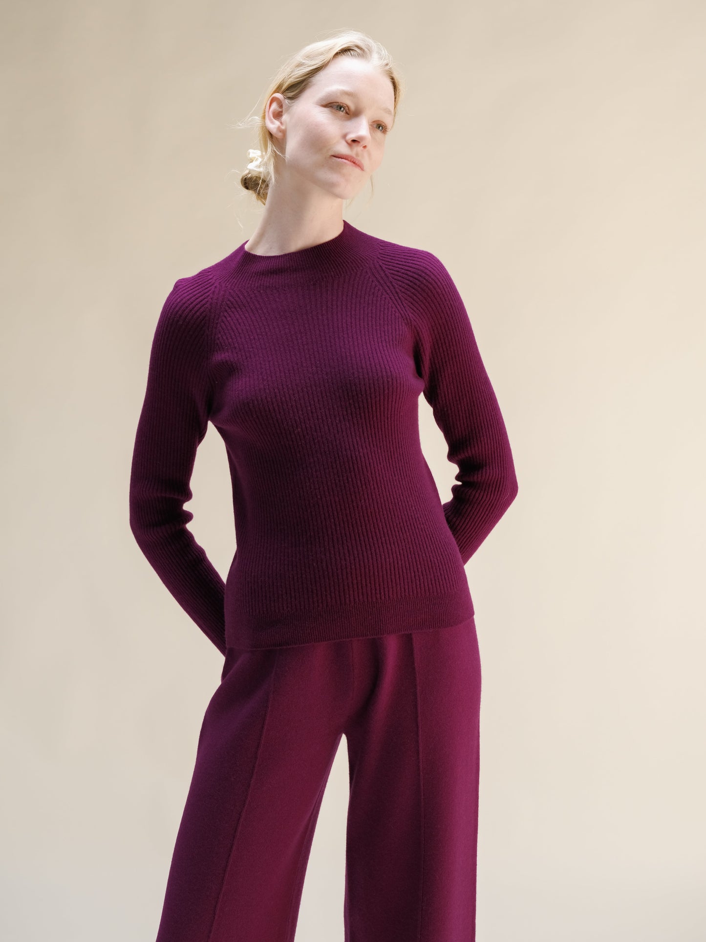 Pull col montant côtelé en mélange de cachemire tricoté en 3D