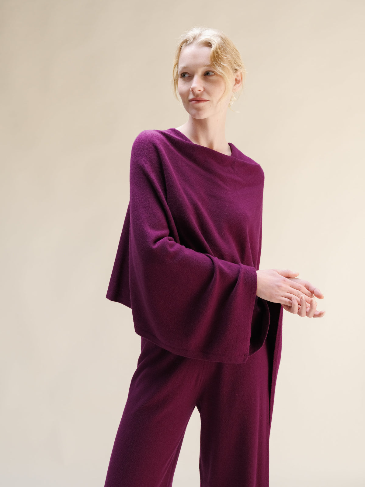 Poncho asymétrique en mélange de cachemire, fabrication italienne