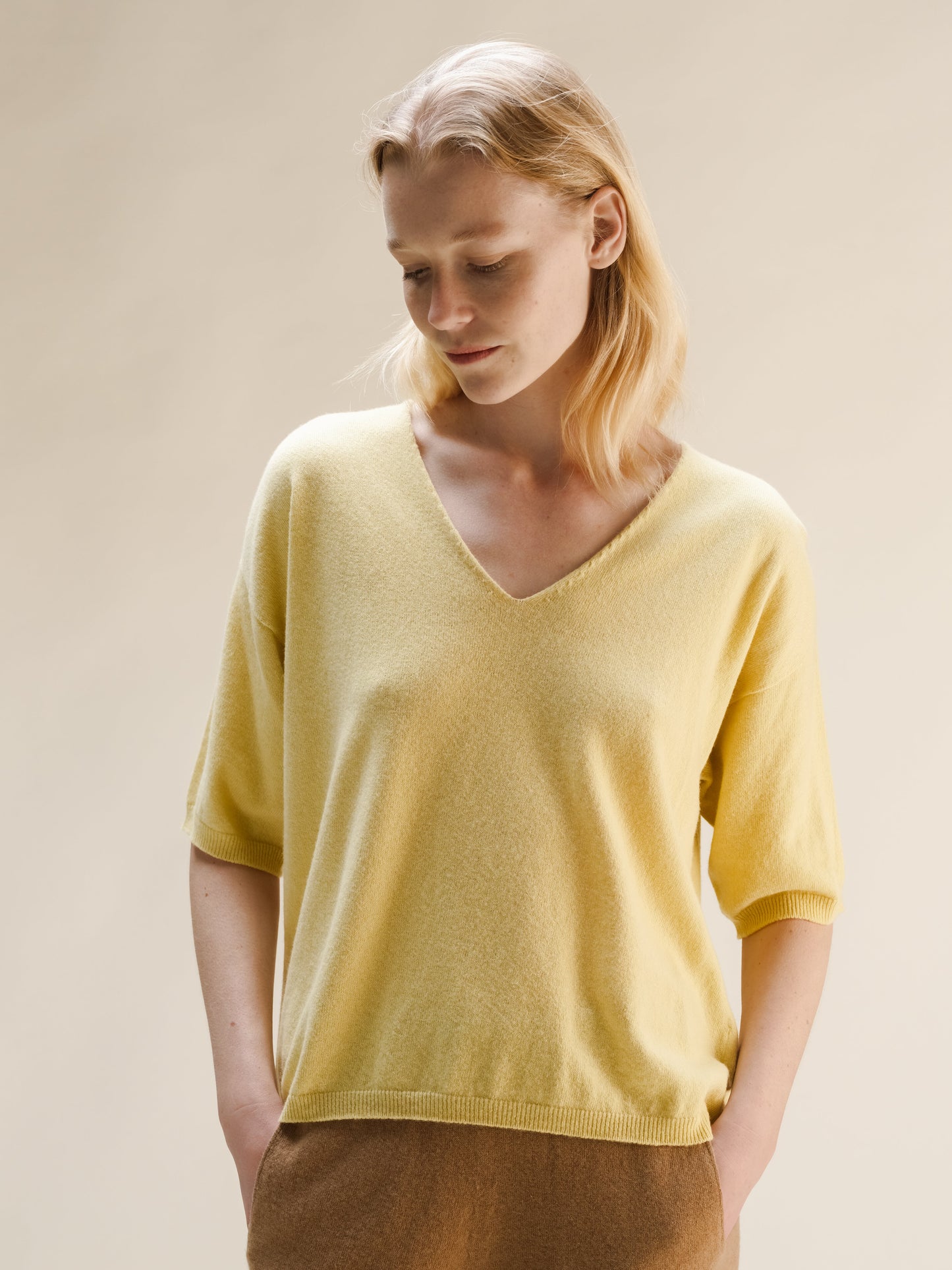 Kaschmir-Mix V-Neck T-Shirt - 3D-Strick