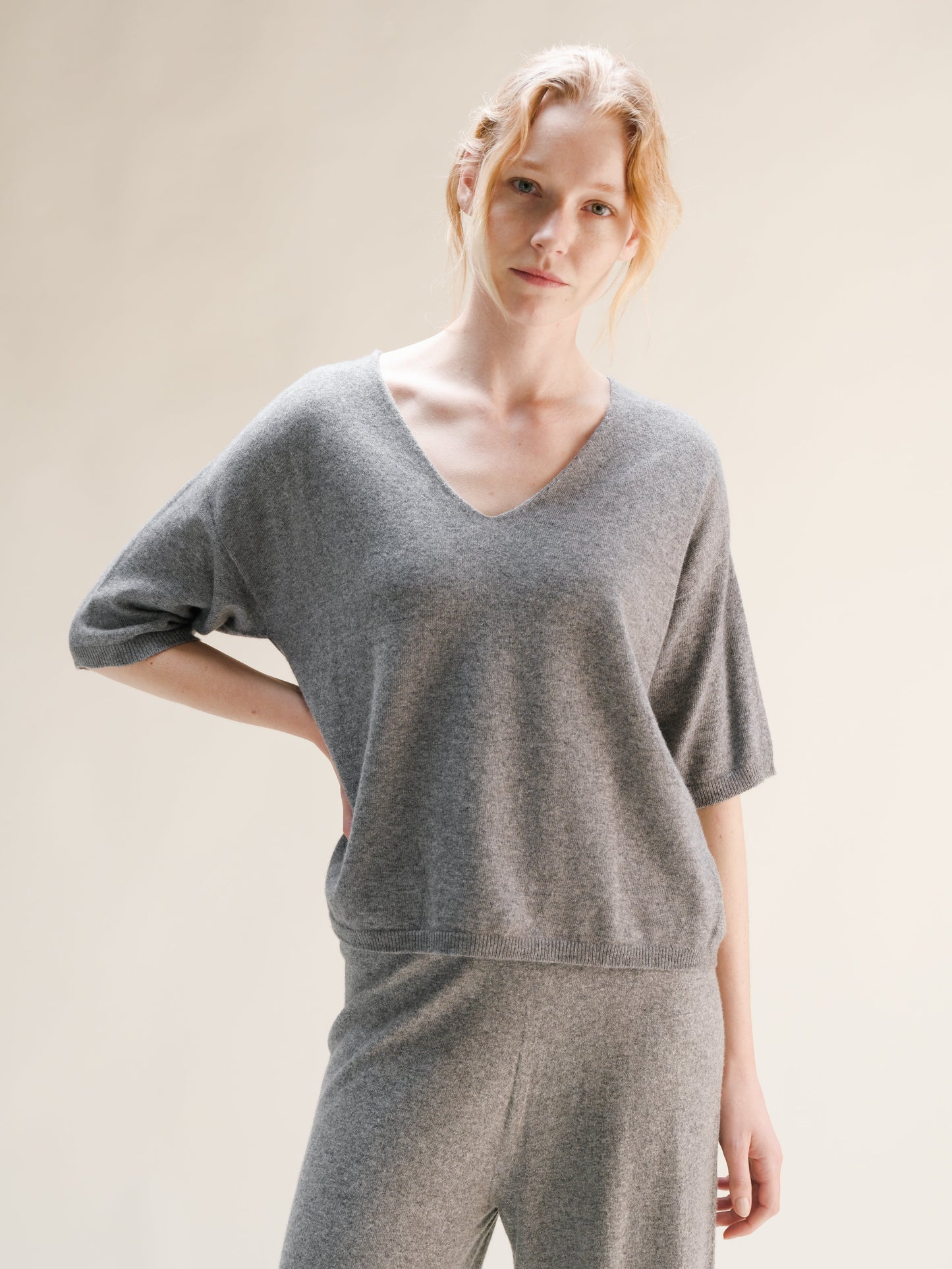 Kaschmir-Mix V-Neck T-Shirt - 3D-Strick