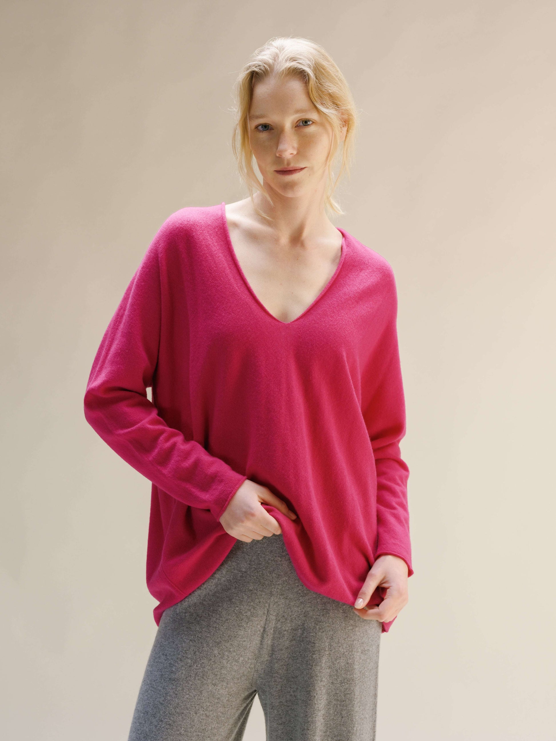 Cashmere Mix Maxi V Neck 3D-Knit Sweate