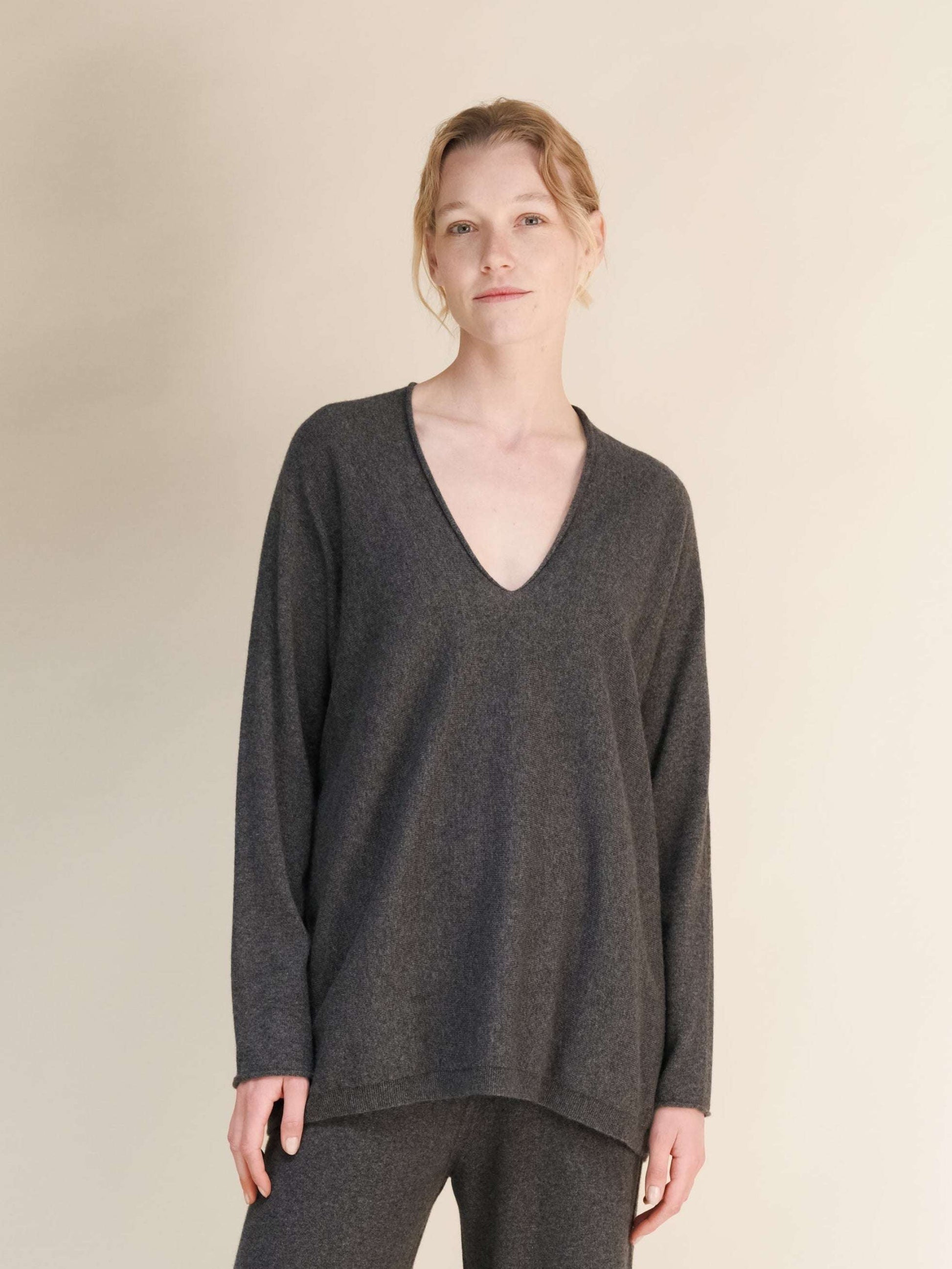 Cashmere Mix Maxi V Neck 3D-Knit Sweater