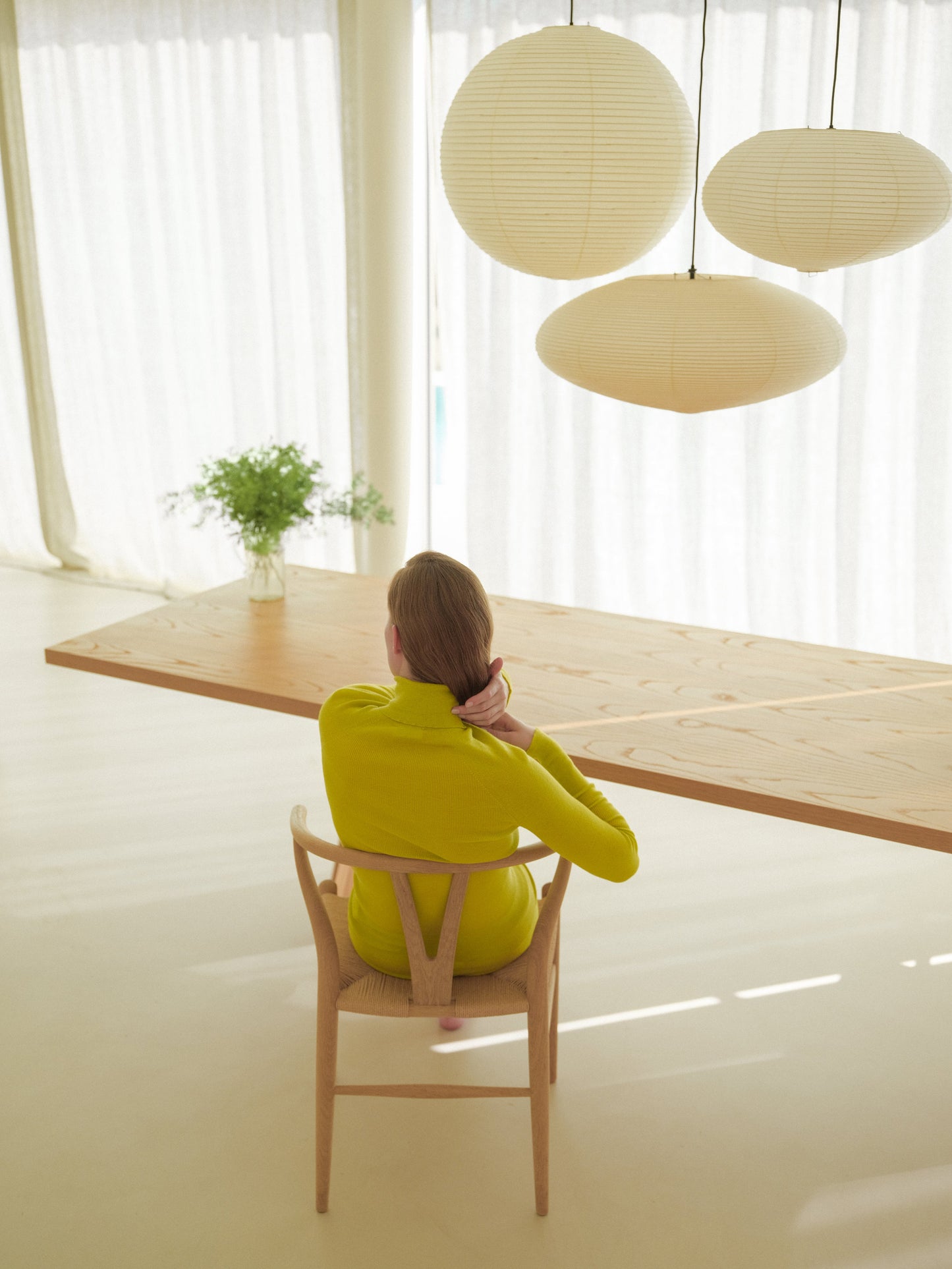 Extrafeiner Merinowollpullover mit V-Ausschnitt – Italienische Strickwaren