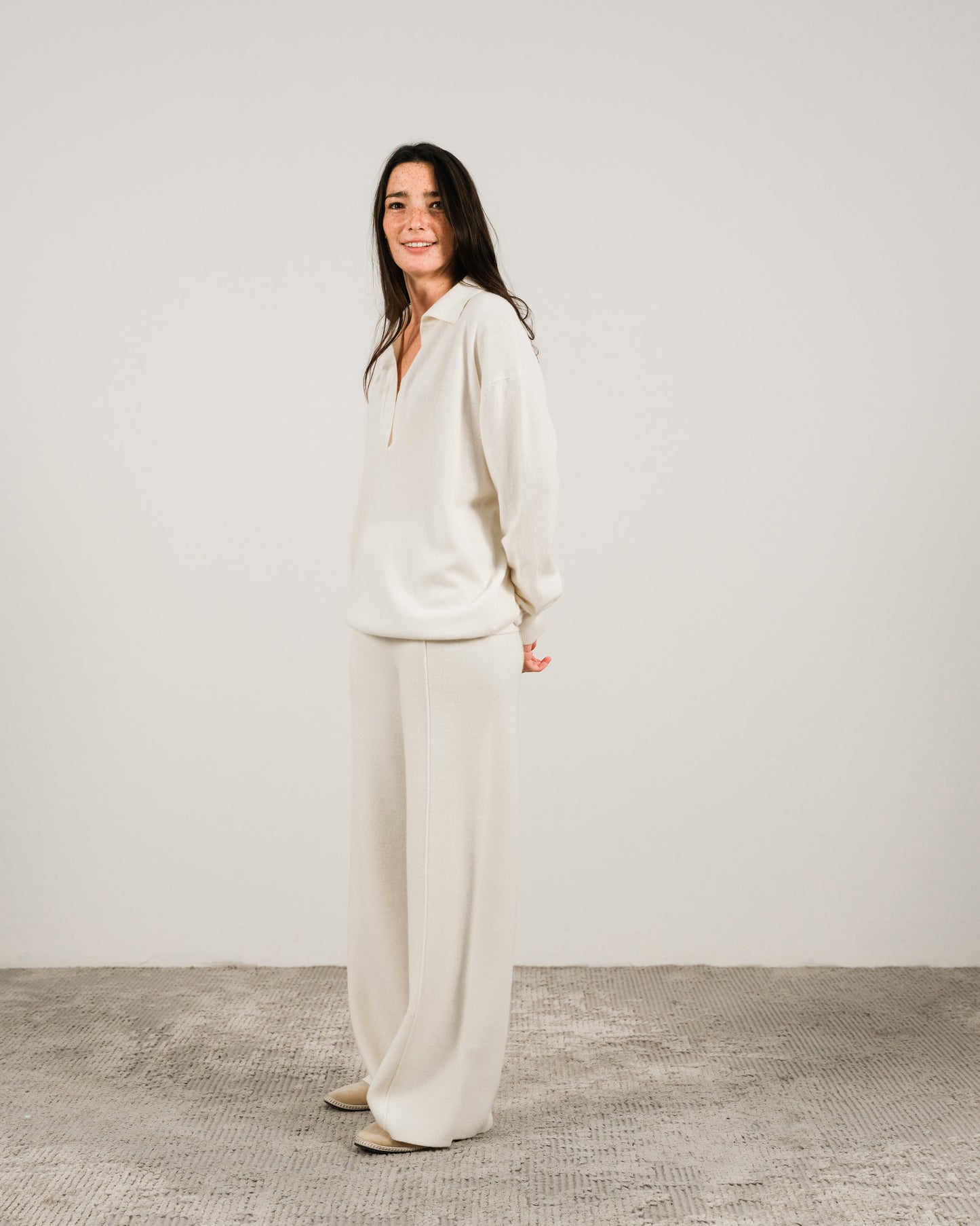 Cashmere Mix Solid Trousers