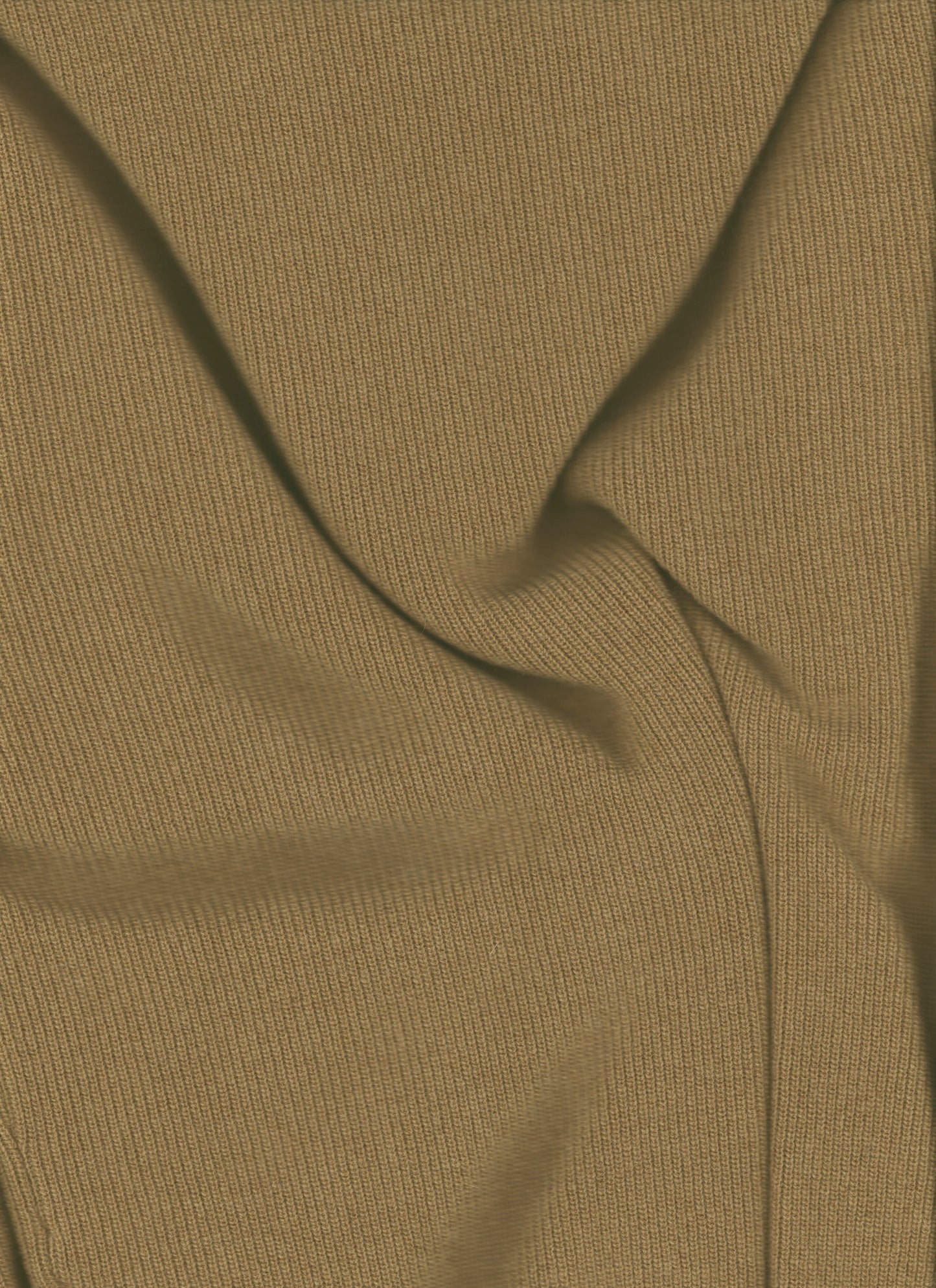 Close-up of ribbed camel knit fabric from the Cashmere Mix Shawl-Collar Maxi Cardigan, highlighting texture and premium Italian craftsmanship.